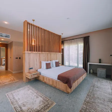 Melekona House 3*