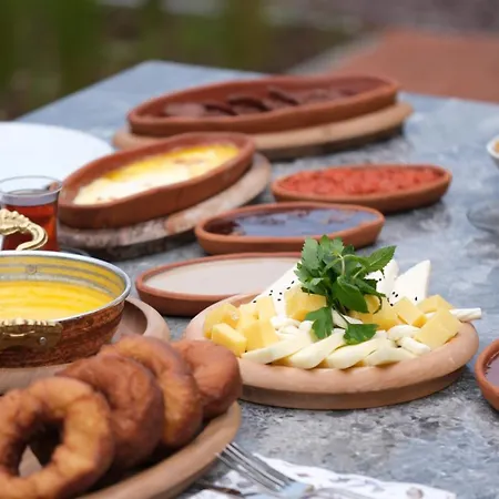 Melekona House Hotel