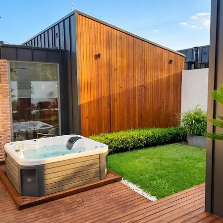 Melekona House Отель 3*
